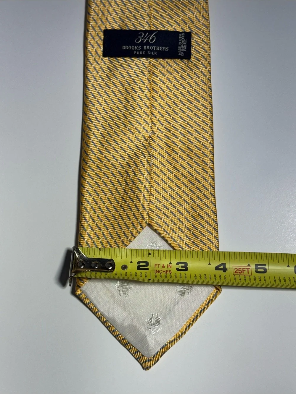 Brooks Brothers 346 Men’s Yellow Diagonal Lined 100% Silk Tie NWT Made in USA